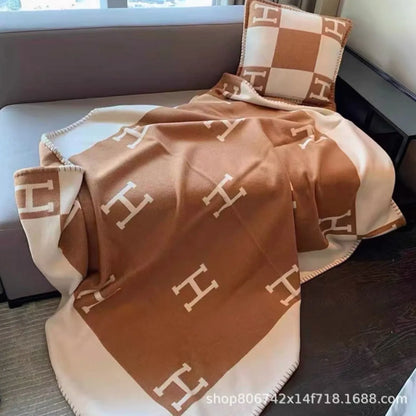 Air Conditioning Fleece Blanket Office Lunch Break, Camping Blanket Living Room