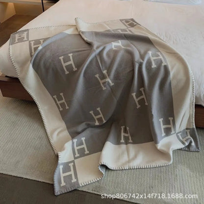 Air Conditioning Fleece Blanket Office Lunch Break, Camping Blanket Living Room