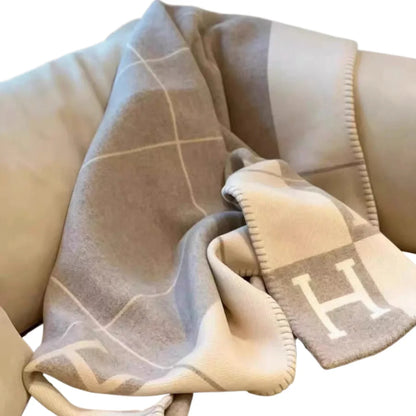 Air Conditioning Fleece Blanket Office Lunch Break, Camping Blanket Living Room