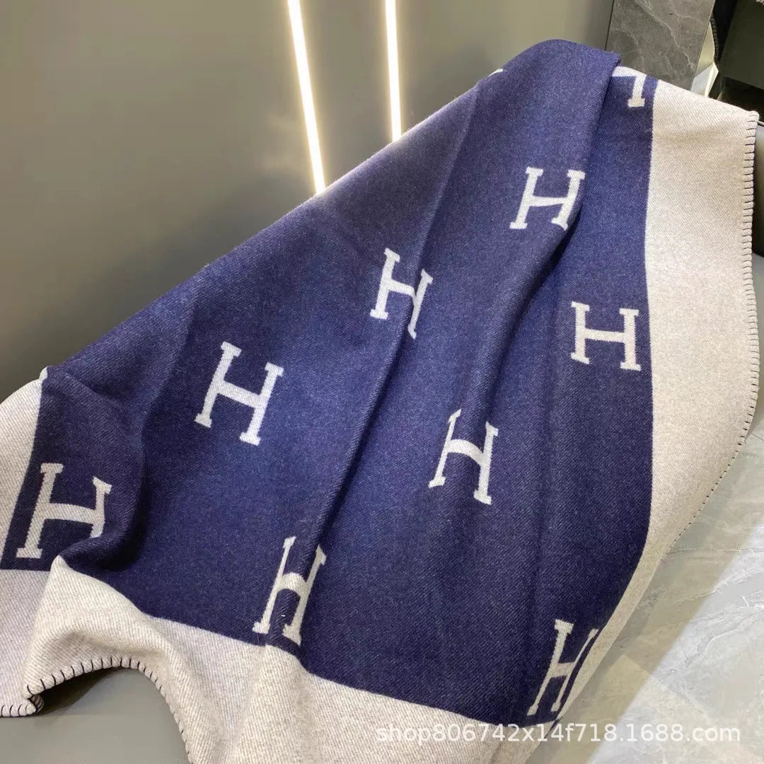 Air Conditioning Fleece Blanket Office Lunch Break, Camping Blanket Living Room