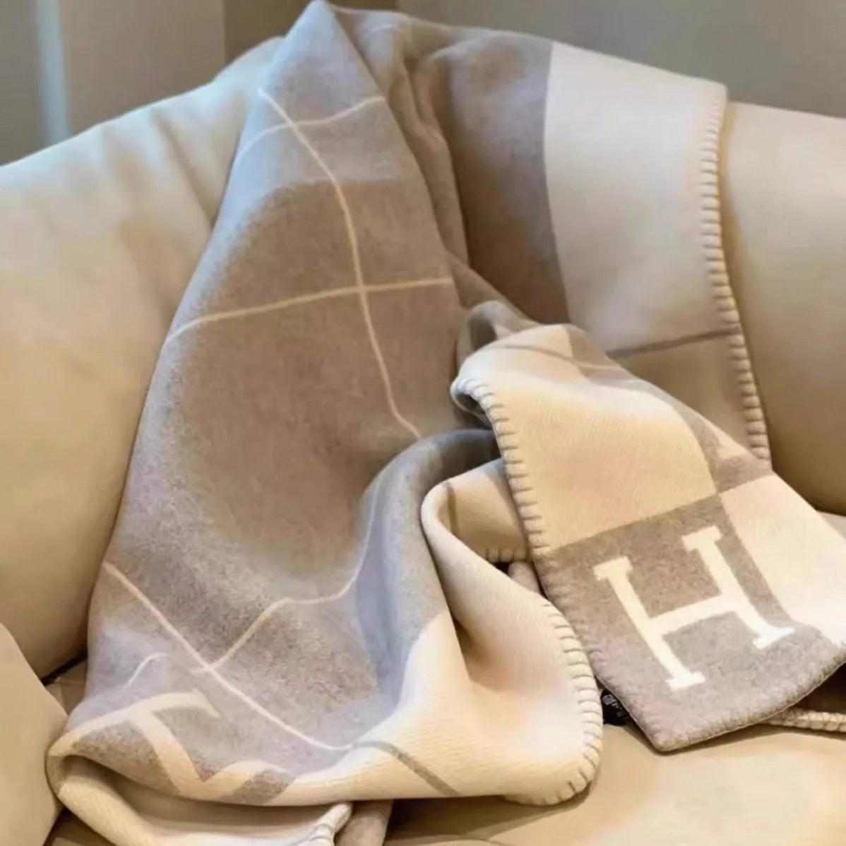 Air Conditioning Fleece Blanket Office Lunch Break, Camping Blanket Living Room
